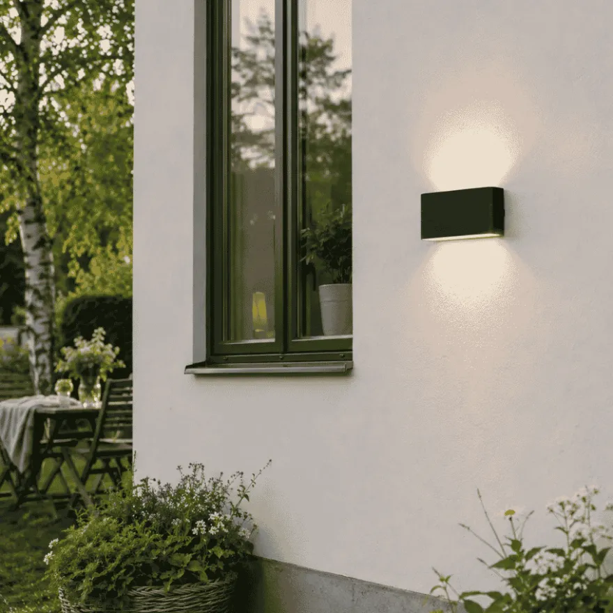 Namron Ada Vägglampa 2x3,3W