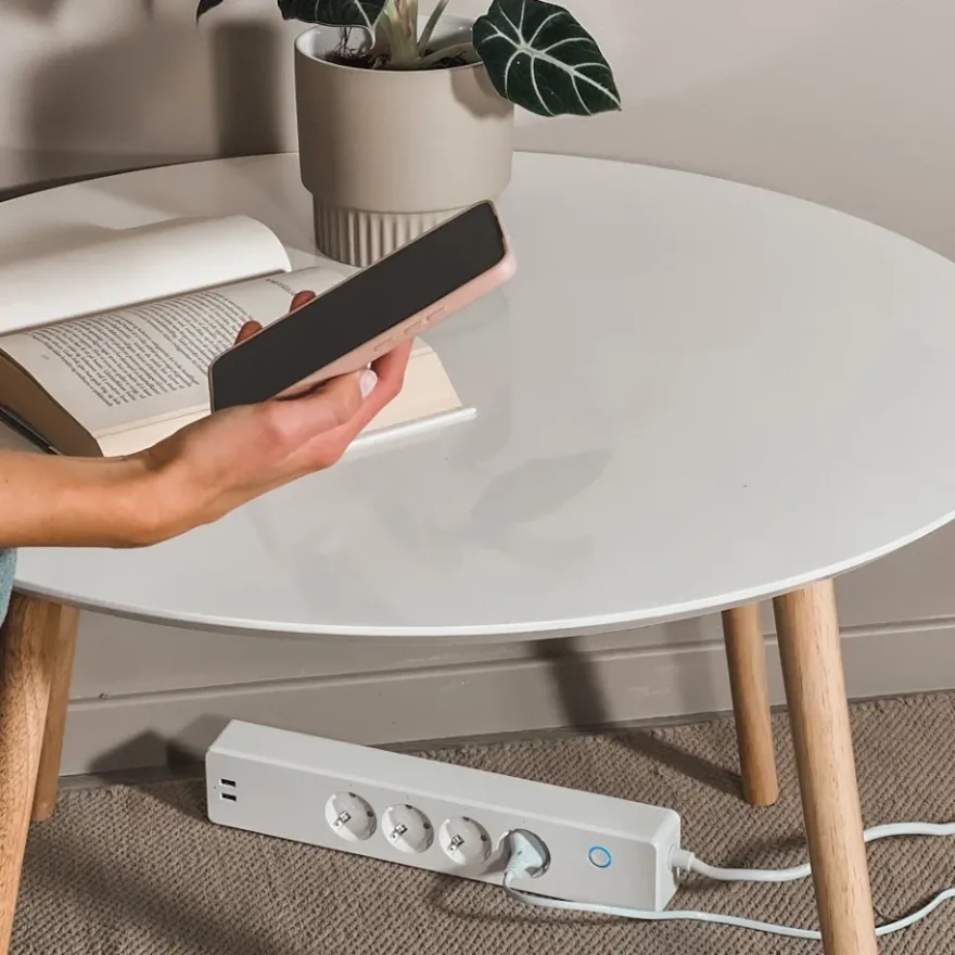 Namron ZigBee Grenuttag 4-vägs + 2xUSB-A